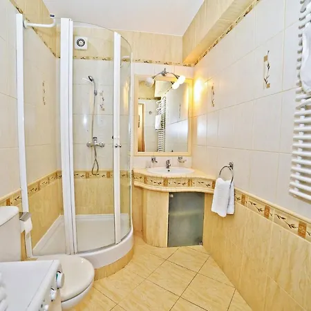 Grand - Timber In Apartment